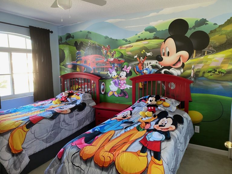 Mickey Room 3